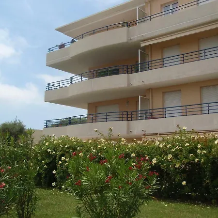 Le Parc Florentin Apartment